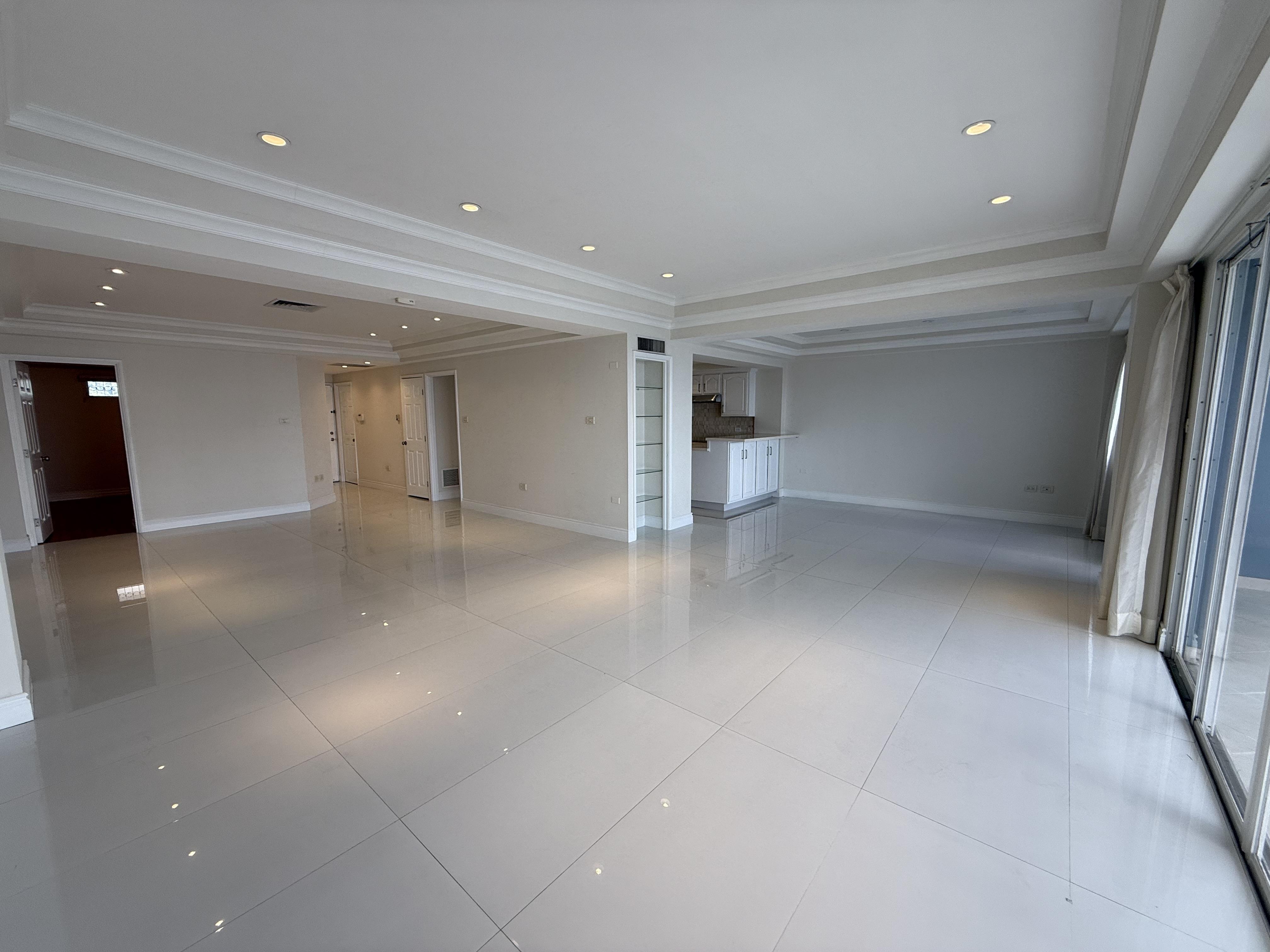 luxury rental Trinidad